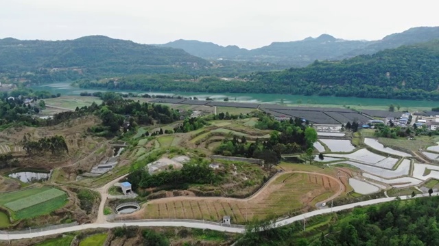 航拍阆中市附近大巴山山脉风光视频素材