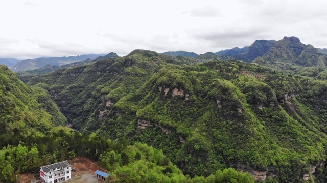 航拍米仓山峡谷风光视频素材