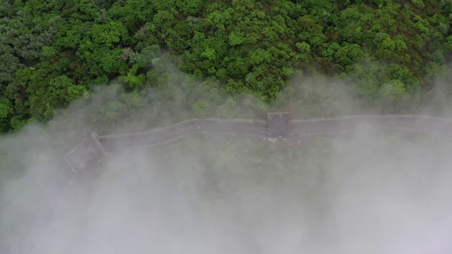 航拍北京箭扣长城日出云海朝霞古建筑自然风光视频素材