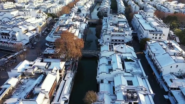 冬季大雪后的南京夫子庙秦淮河清晨的风光视频素材