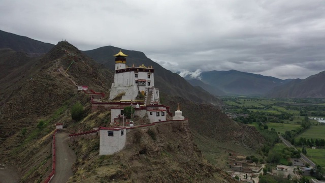 西藏山南市雍布拉康寺庙建筑风光航拍视频素材