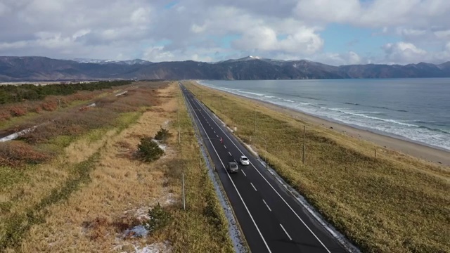 笔直的沿海公路户外自然景观航拍视频购买