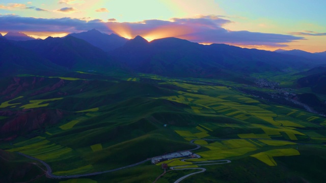 航拍中国青海省海北祁连县卓尔山视频素材