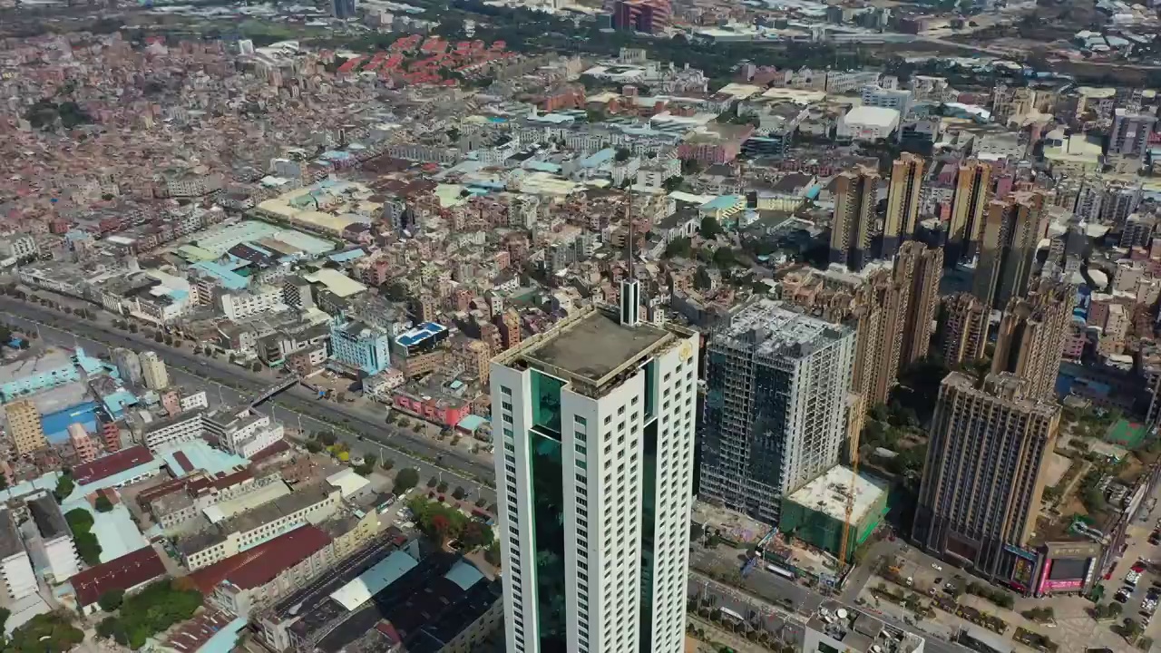 广东省东莞市厚街镇广东现代国际展览中心和嘉华大酒店航拍视频素材