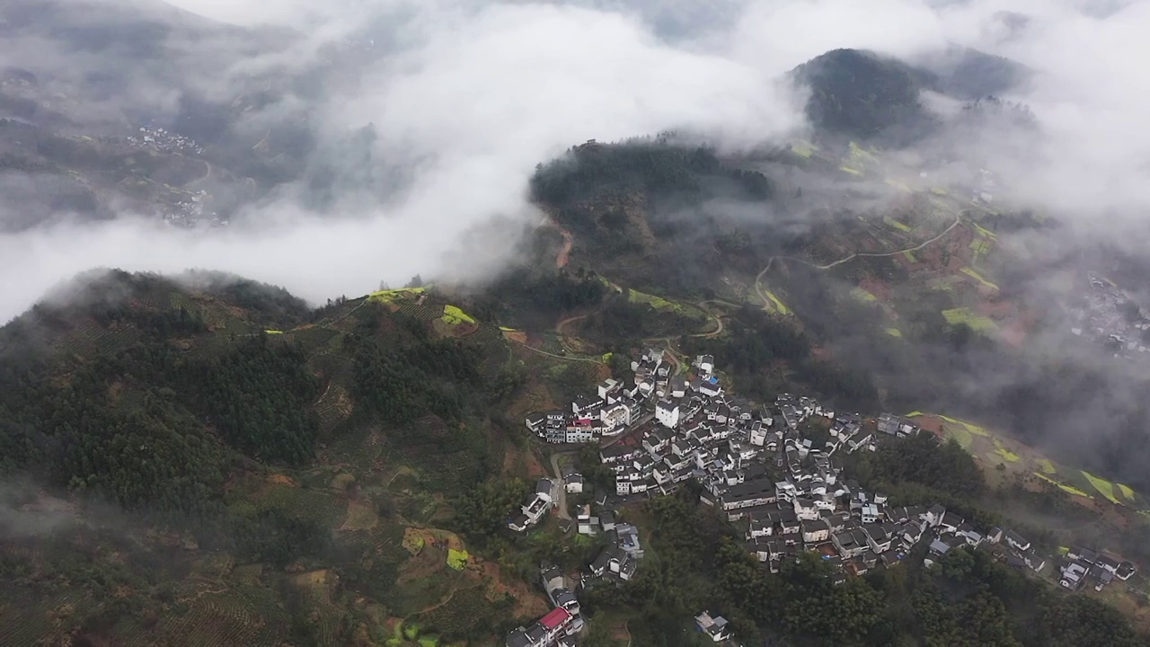 春季坡山风景区风光航拍视频素材