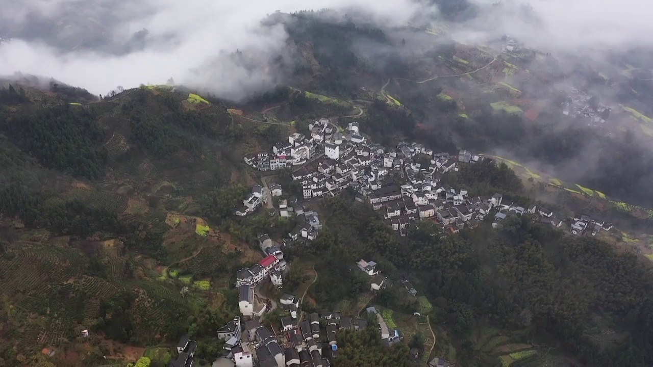 春季坡山风景区风光航拍视频素材