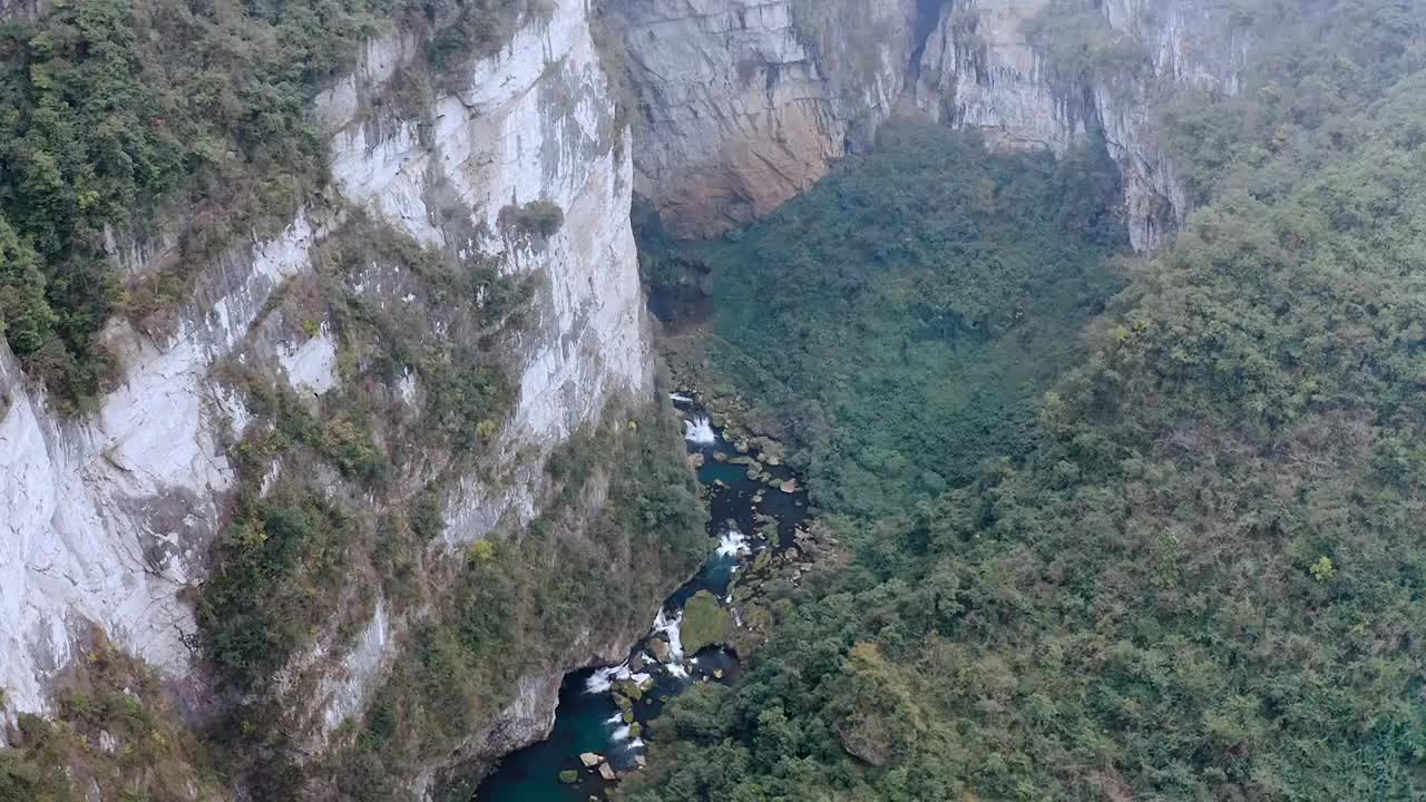 贵阳羊皮洞瀑布视频素材