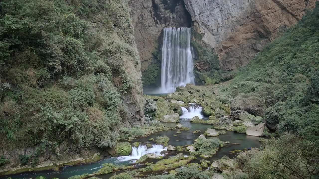 贵阳羊皮洞瀑布视频素材