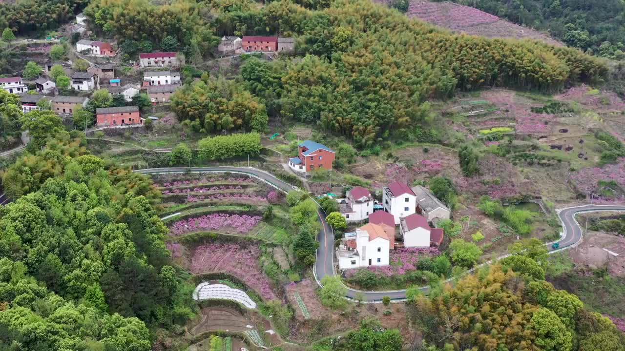 桃源休闲美丽乡村精品线上溪里美山村4K航拍视频视频素材