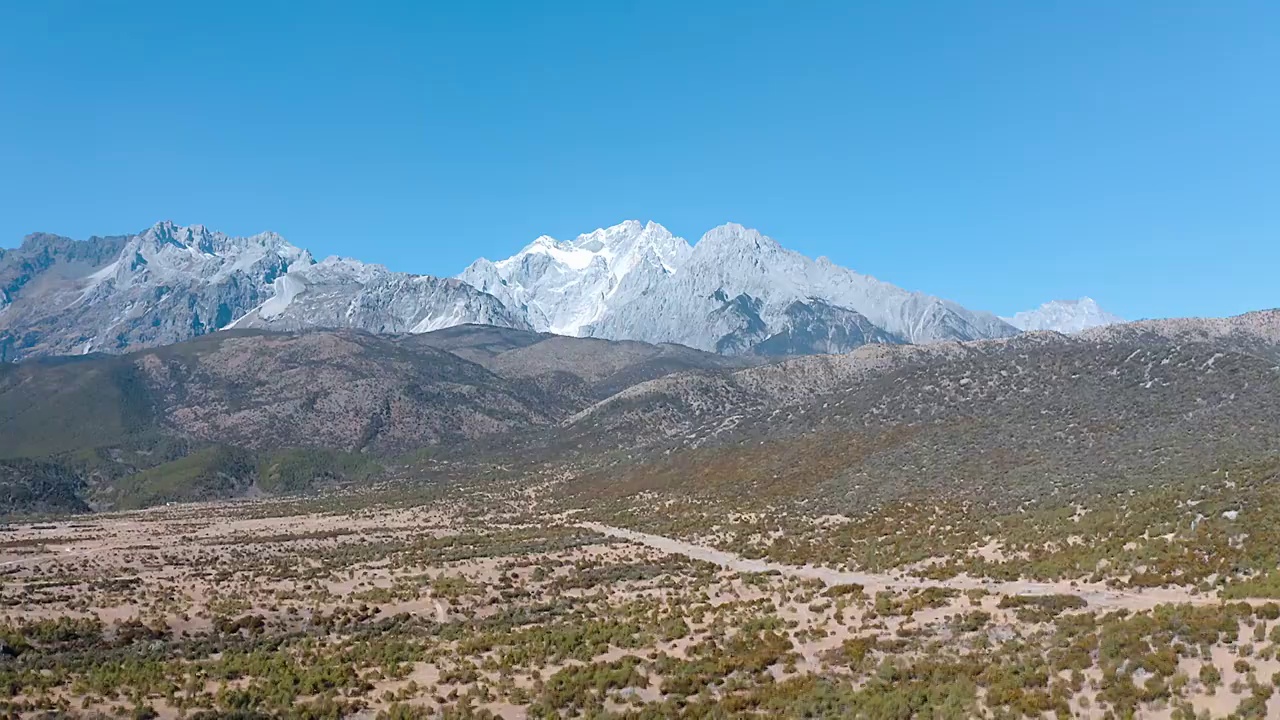 玉龙雪山国家风景名胜区航拍视频素材