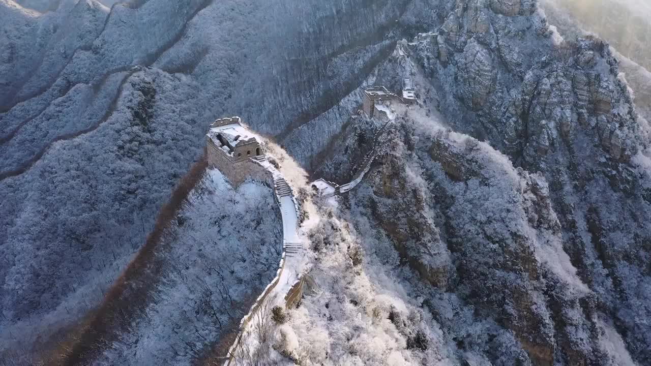 雪后北京怀柔箭扣长城视频素材