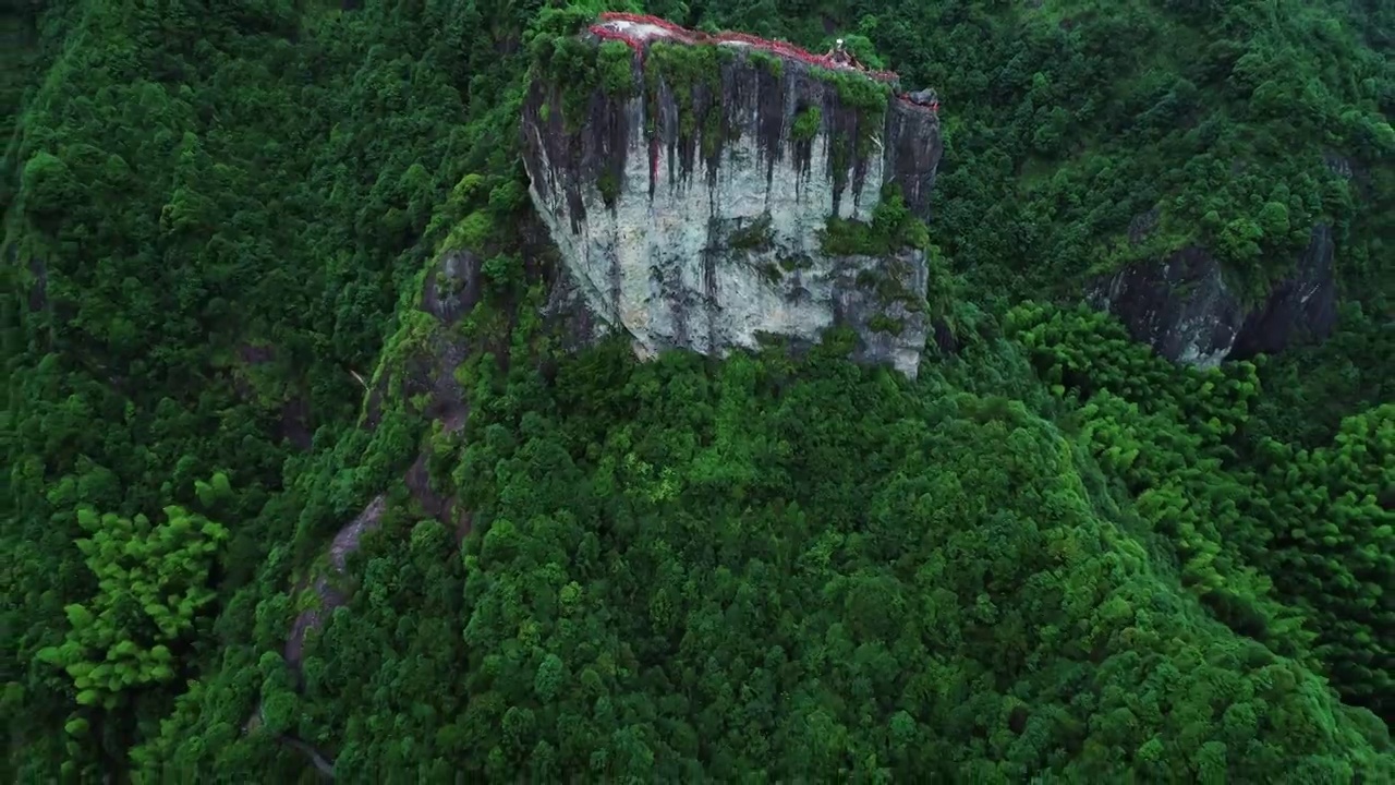 航拍泰宁喀斯特地质公园原始森林花岗岩山体泰宁旅游喀斯特地貌视频素材