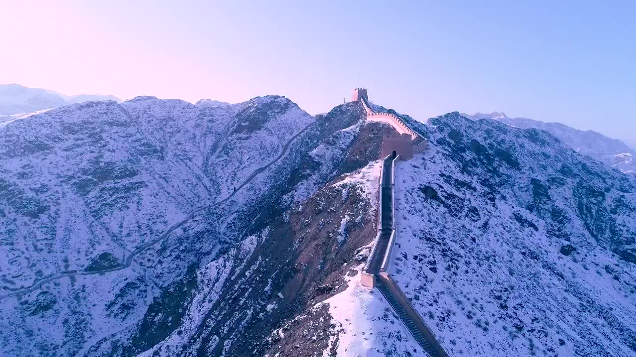 甘肃嘉峪关悬臂长城雪景视频素材