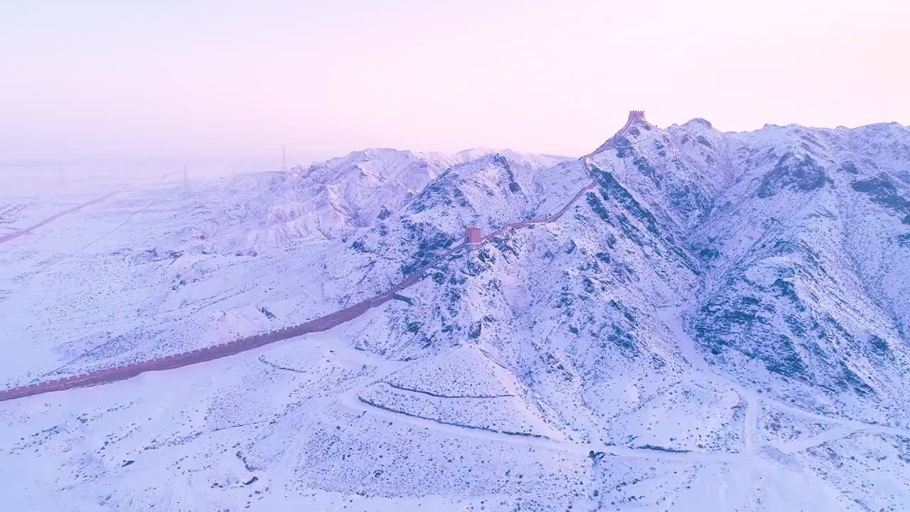 甘肃嘉峪关悬臂长城雪景视频素材