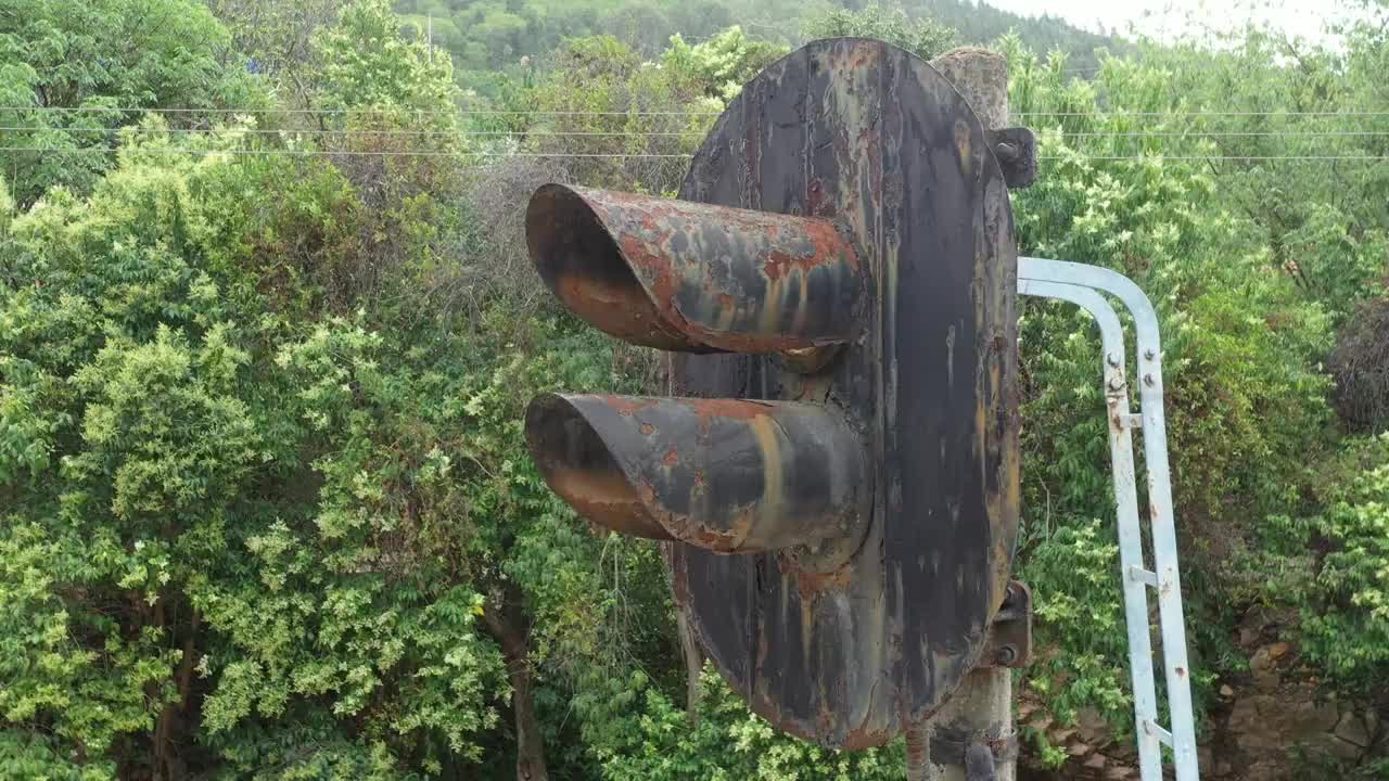 云南红河蒙自碧色寨火车与火车轨道航拍风光视频素材