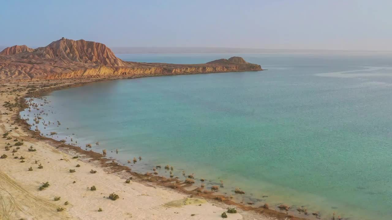 青海海西德令哈可鲁克湖-托素湖风光视频素材