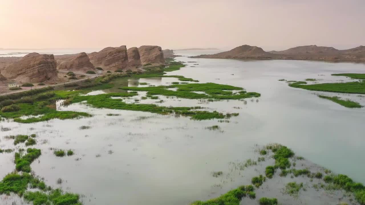 青海海西德令哈可鲁克湖-托素湖风光视频素材