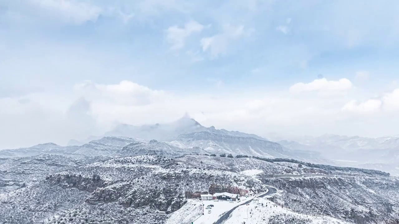 白叶角山风雪延时视频视频素材