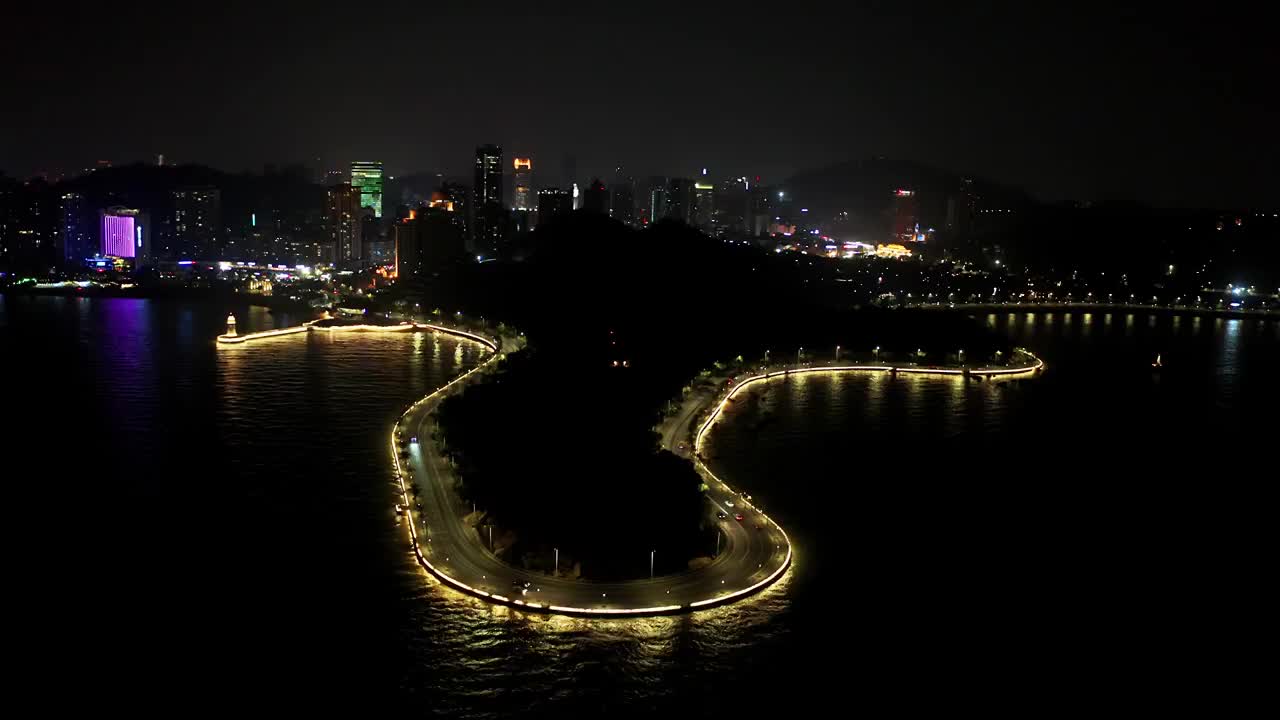 珠海浪漫情侣路夜景视频素材