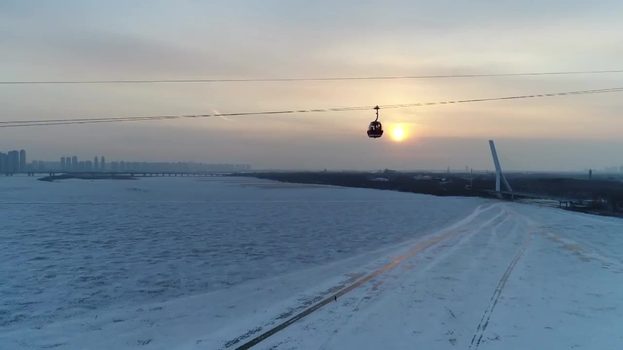 4K，索道，冬季，冰雪，哈尔滨，松花江，日落，航拍视频素材