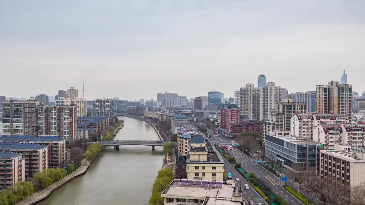 中国南京秦淮河紫峰大厦城市天际线延时视频素材