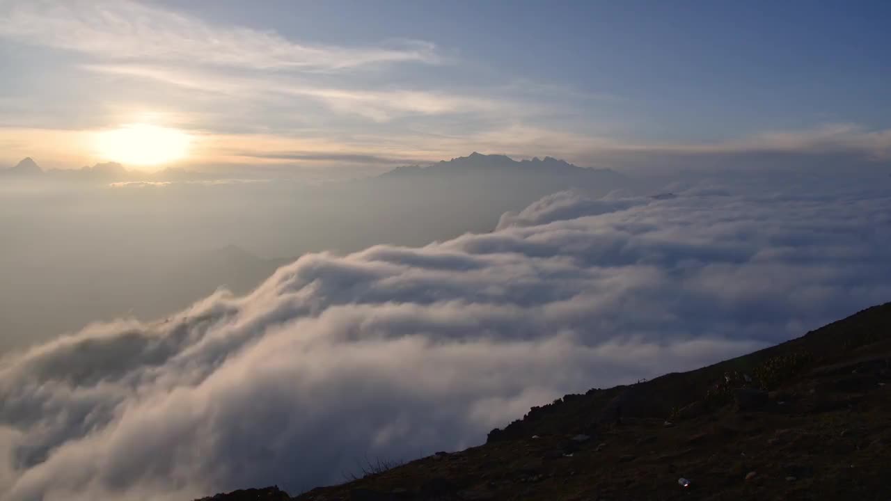 牛背山日落云海延时视频素材