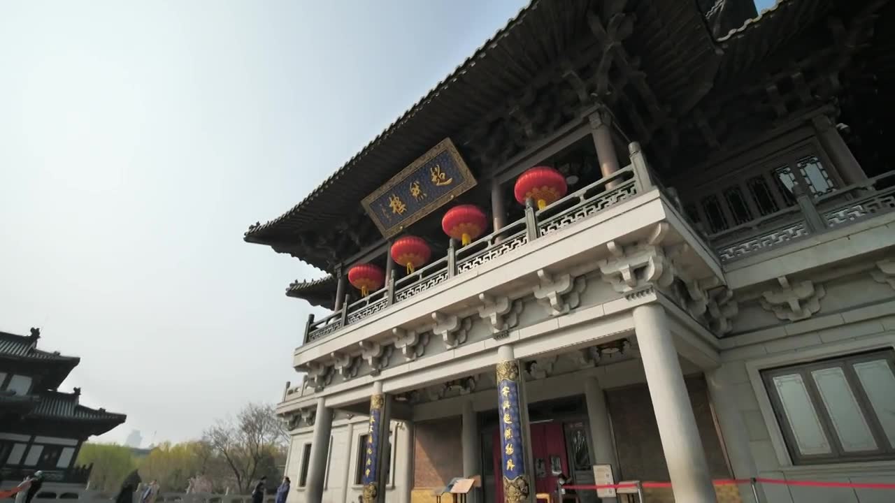 4k高清视频济南大明湖超然楼大范围拍摄视频素材画面1