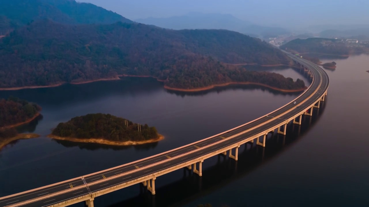 最美水上公路视频素材