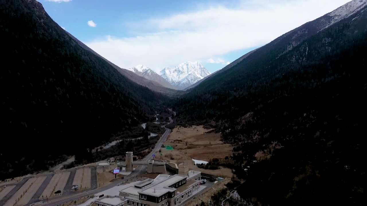 中国，四川，甘孜，雅拉雪山视频素材