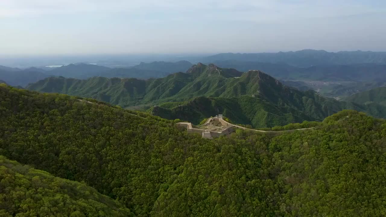 北京延庆：万里长城第一楼九眼楼长城视频素材