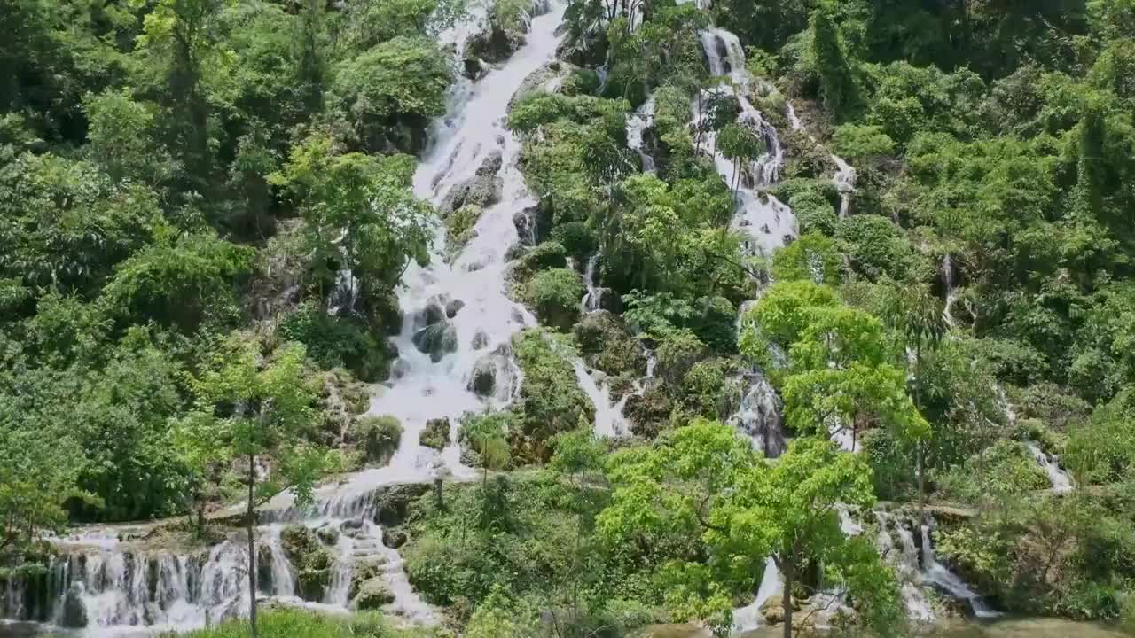 贵州黔南荔波樟江大小七孔景区卧龙潭瀑布 4K航拍视频视频素材