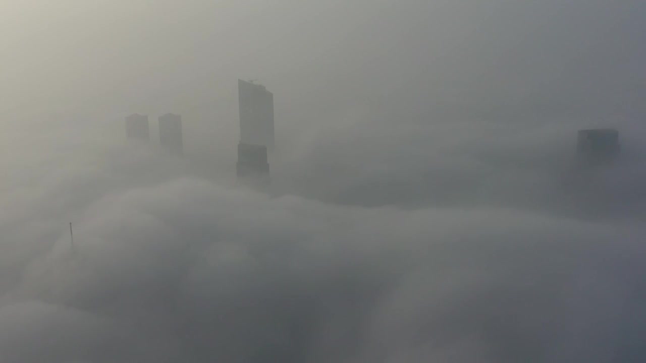 航拍无锡日出云海视频素材画面4