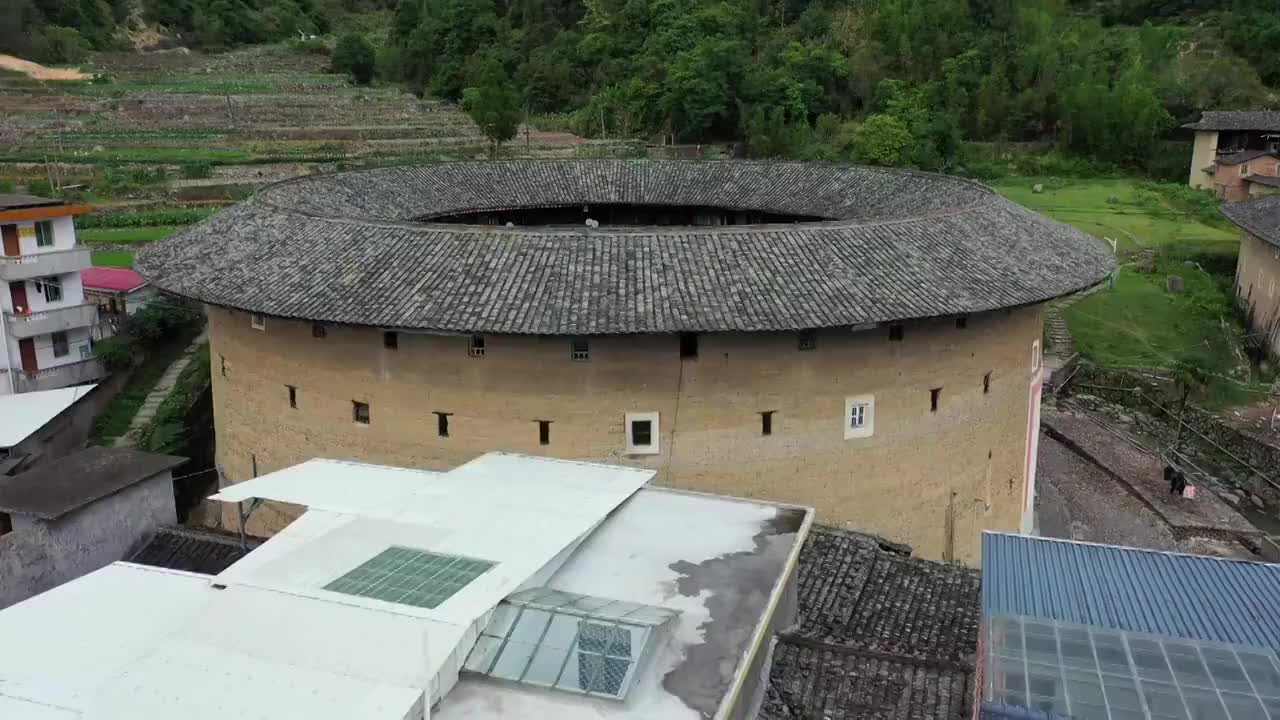 福建省龙岩市福建土楼永定景区南溪土楼群环极楼航拍视频素材