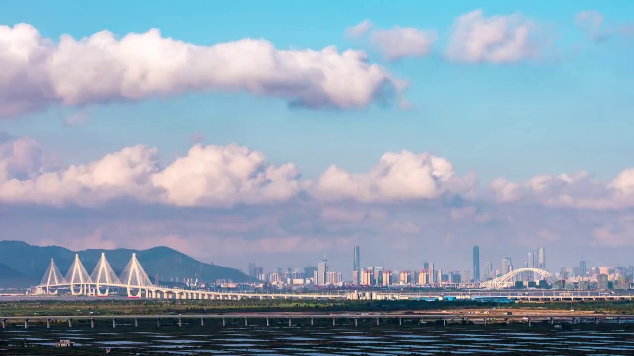 珠海横琴城市天际线与洪鹤大桥延时视频素材