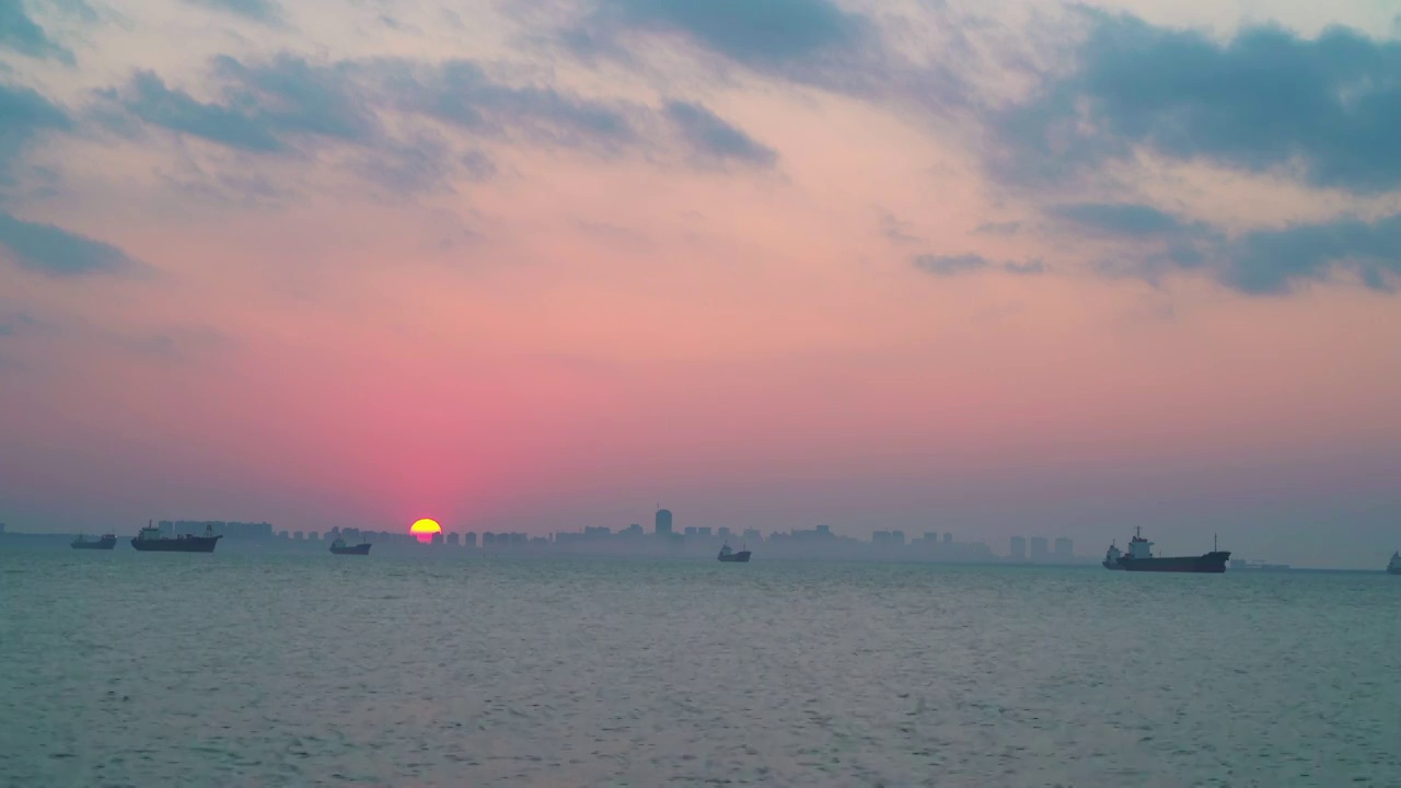 大海港口落日视频素材