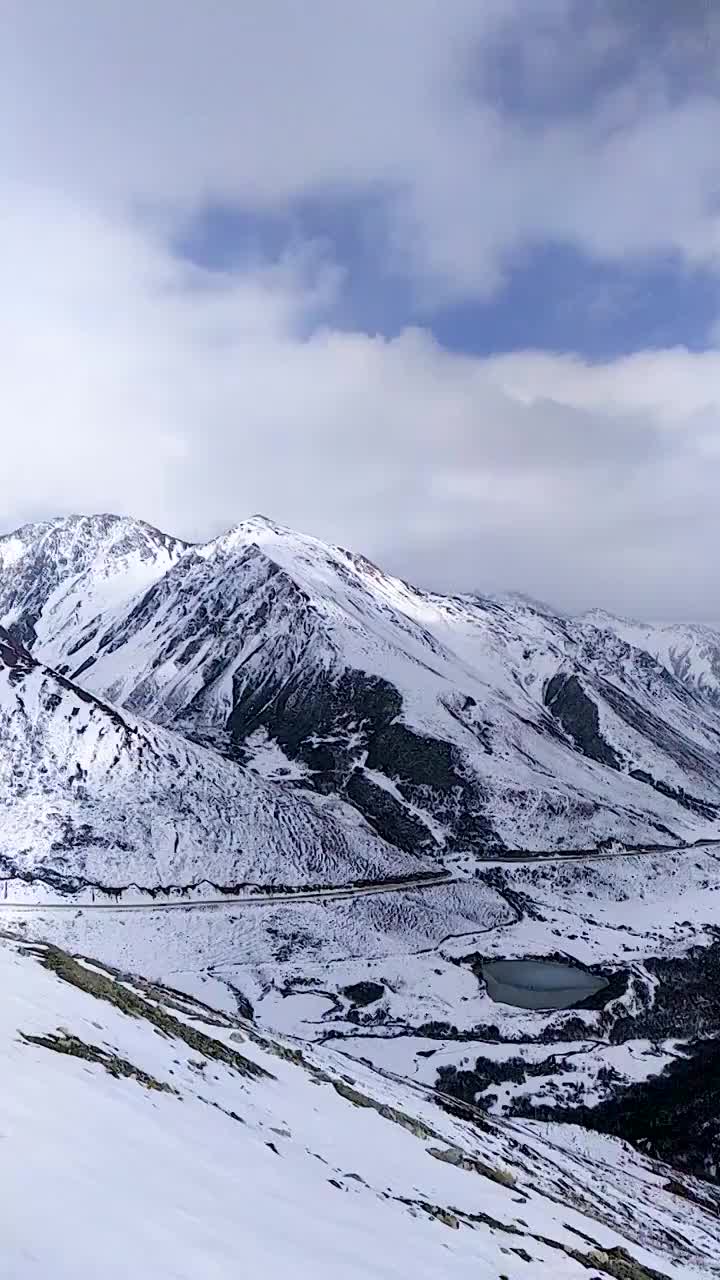 丙察察的路况视频素材