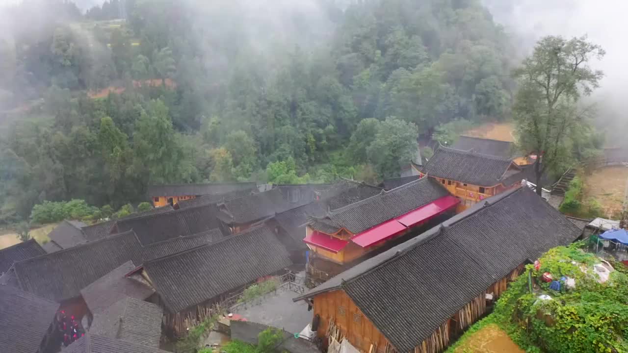 烟雨十八洞村视频素材