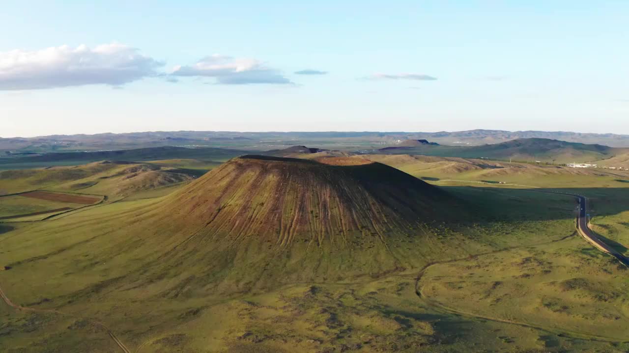 内蒙古乌兰察布乌兰哈达火山群航拍视频素材