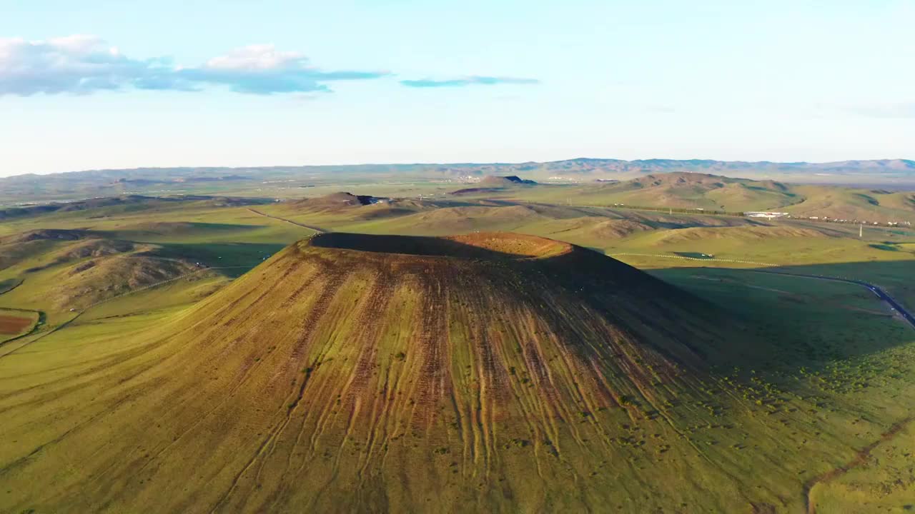 内蒙古乌兰察布乌兰哈达火山群航拍视频素材