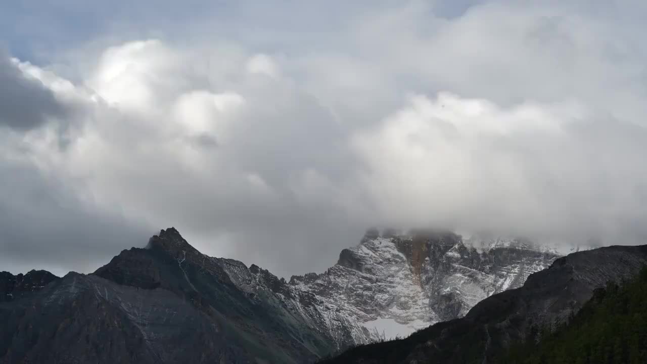 稻城亚丁三神山雪山延时视频素材