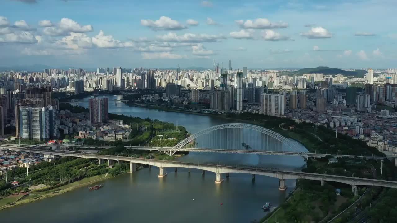 广西壮族自治区南宁市永和大桥蓝天城市航拍风光视频素材