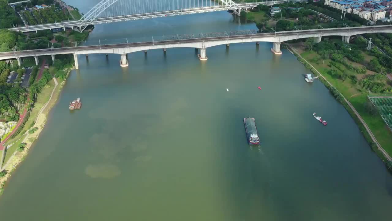 广西壮族自治区南宁市永和大桥蓝天城市航拍风光视频素材