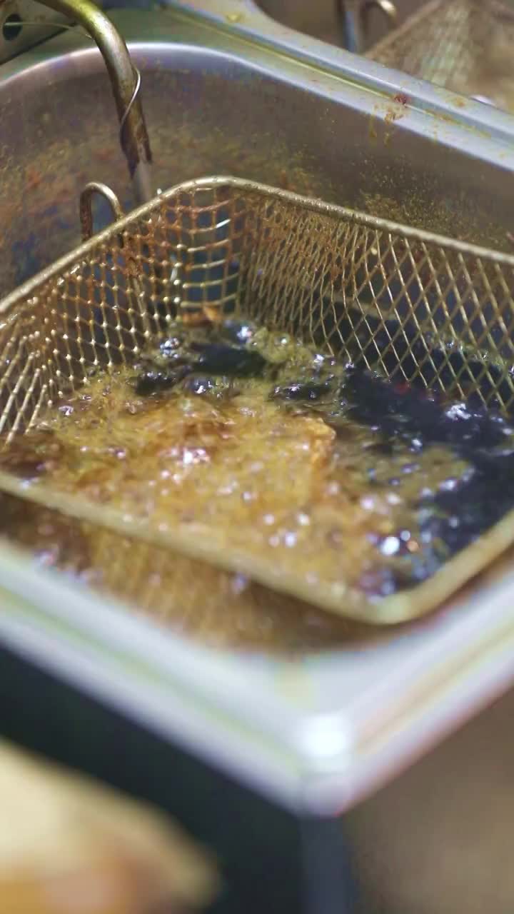 传统特色美食小吃油炸饼视频素材