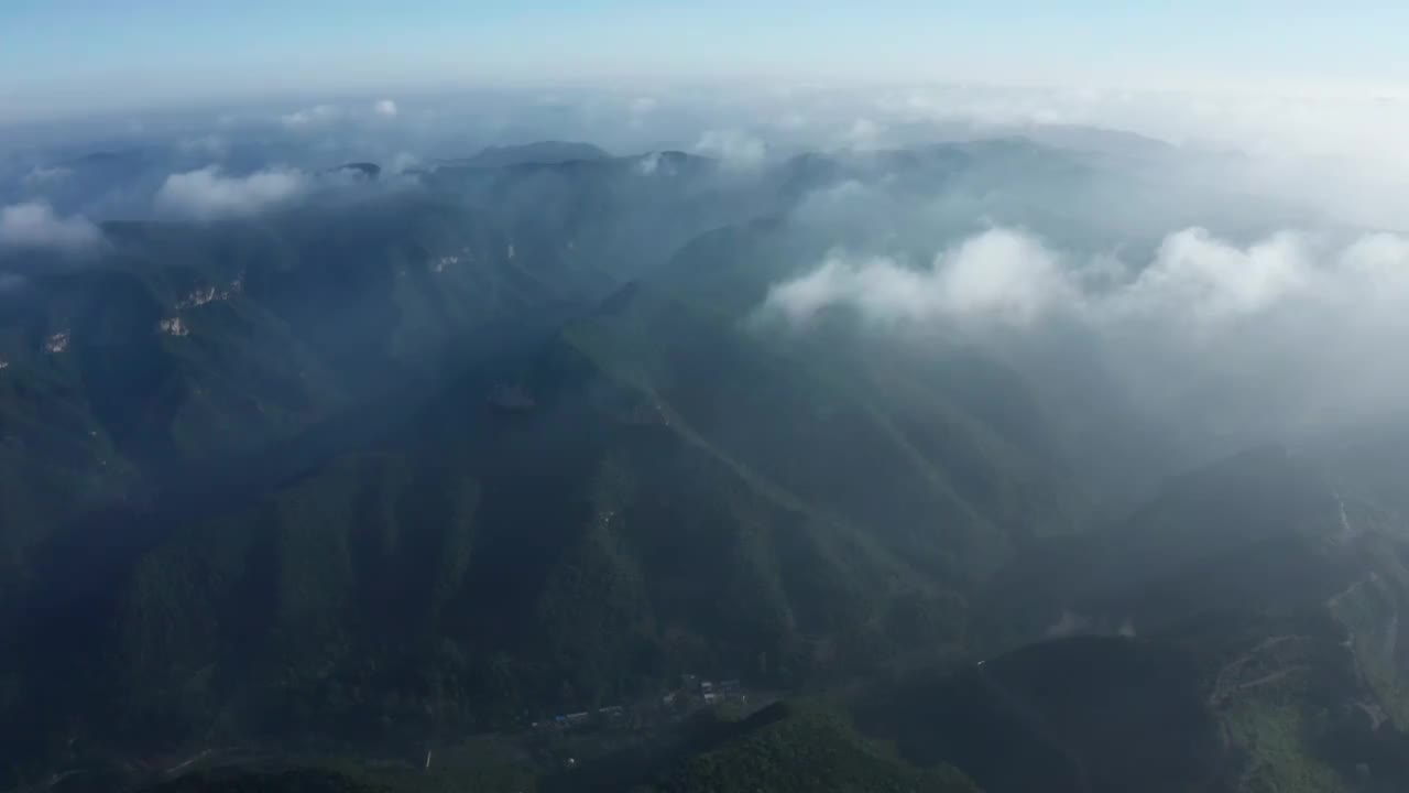 亚洲中国河南省中原夏季太行山云海视频素材