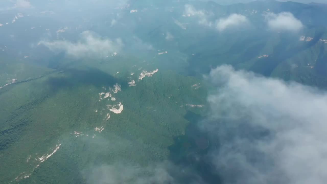 亚洲中国河南省中原夏季太行山云海视频素材