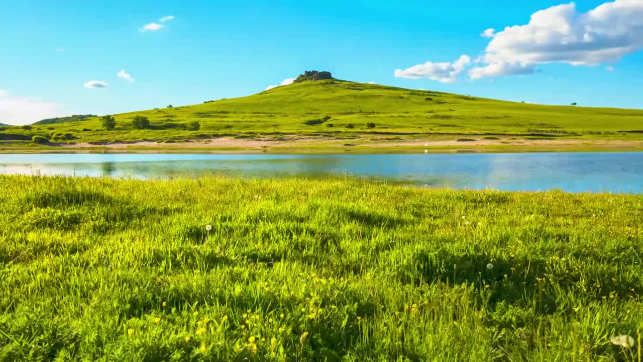 乌兰布统草原野鸭湖和横立山滑轨延时视频素材