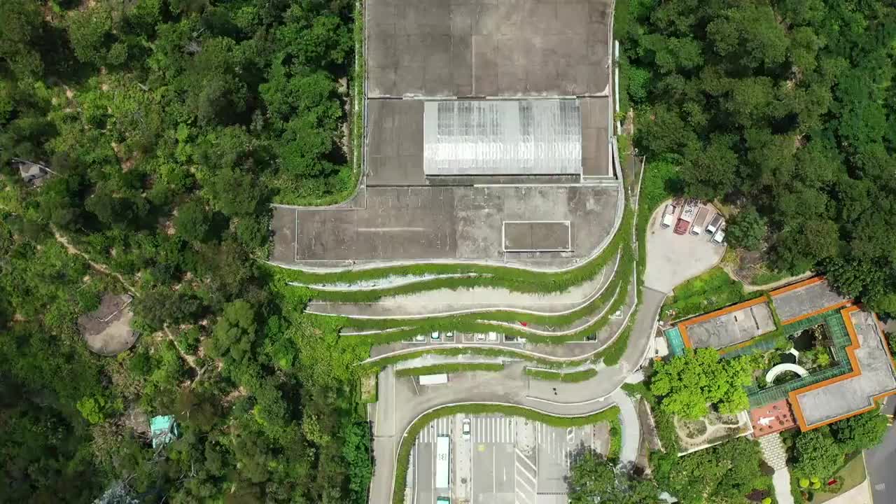 广东省深圳市罗湖区仙湖植物园正门与生态立体停车场航拍视频素材