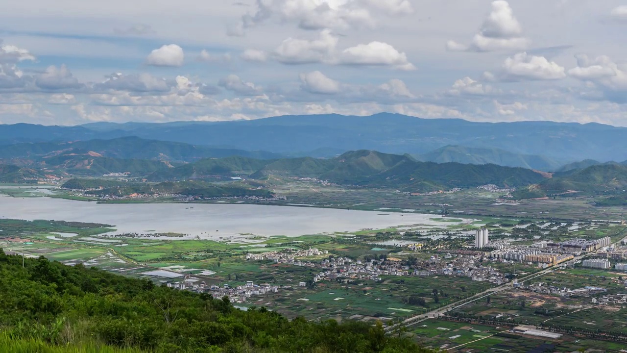 云南省红河州石屏县县城及异龙湖风光视频素材