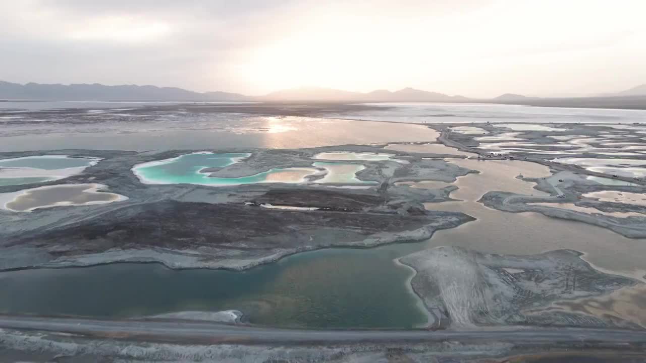 大柴旦翡翠湖日落视频素材