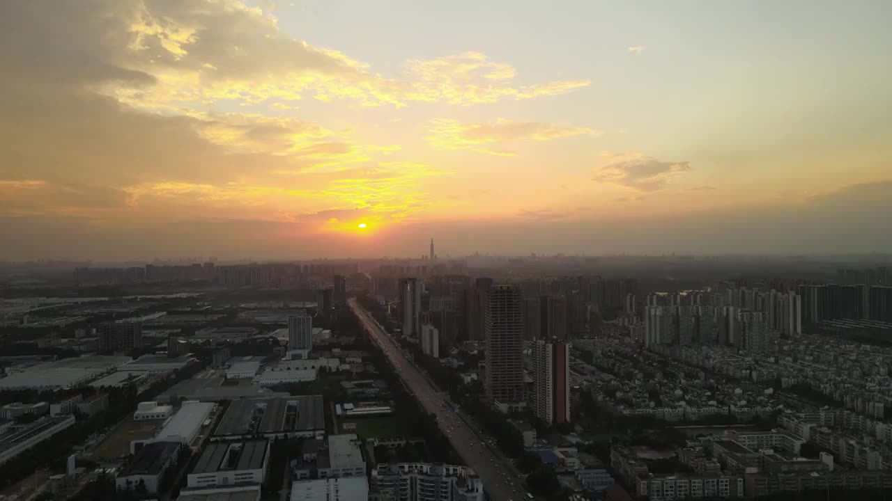 成都市龙泉驿区夜晚市区城市主干道航拍夜景建筑视频素材